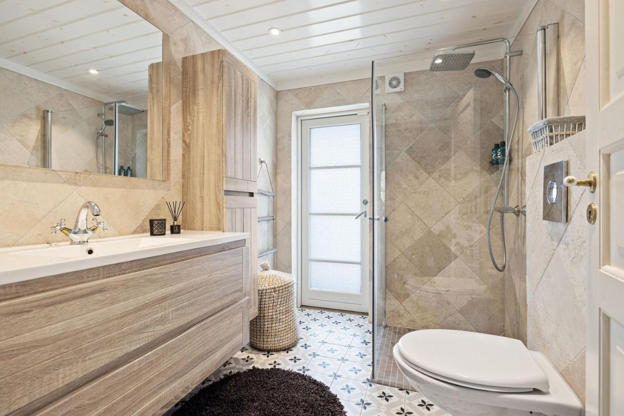Panorama Cabin- Jacuzzi Available October 2025-May 2026 Lona Екстериор снимка